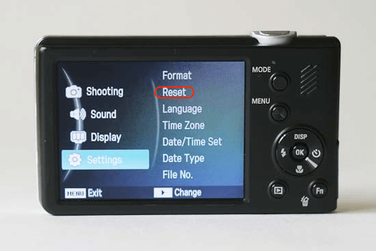 erase data from Samsung digital camera